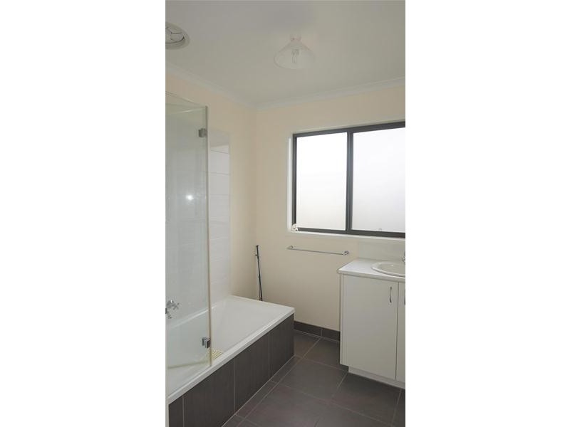 4 Bellbird Street, Loch Sport VIC 3851