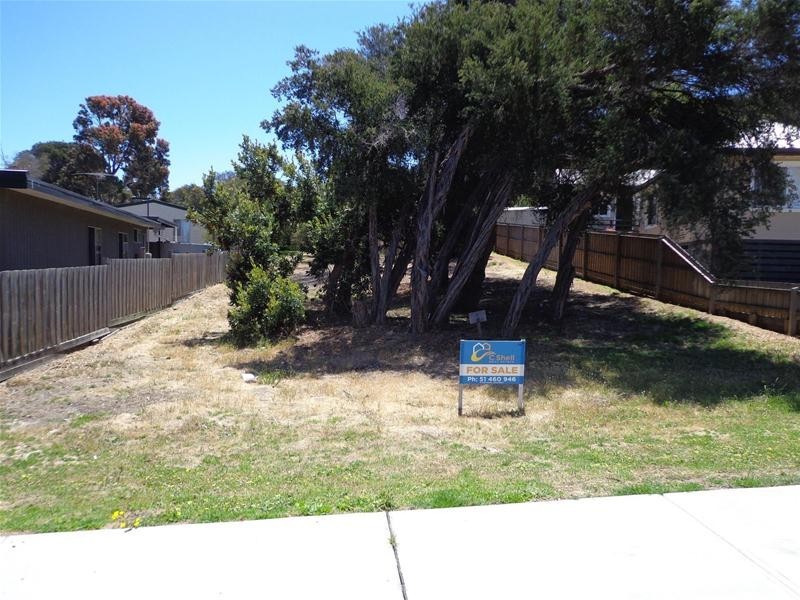 129 National Park Road, Loch Sport VIC 3851