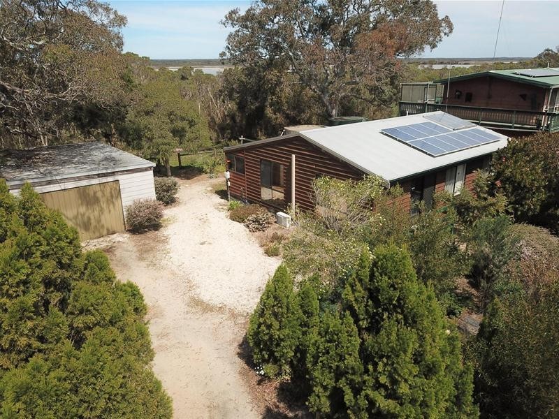 4 Christopher Court, Loch Sport VIC 3851