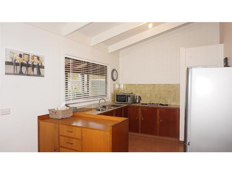 4 Christopher Court, Loch Sport VIC 3851