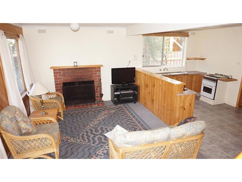 37 Central Avenue, Loch Sport VIC 3851