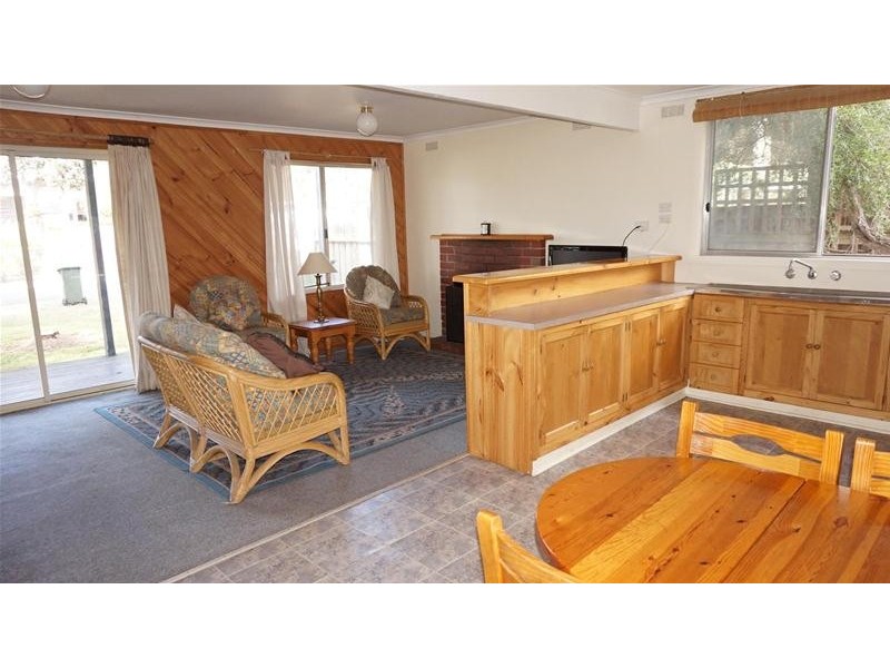 37 Central Avenue, Loch Sport VIC 3851