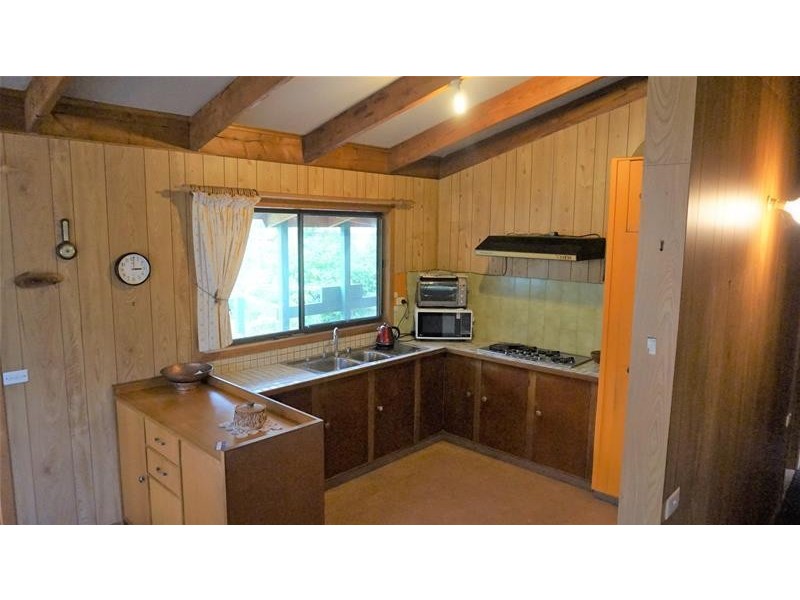 4 Christopher Court, Loch Sport VIC 3851