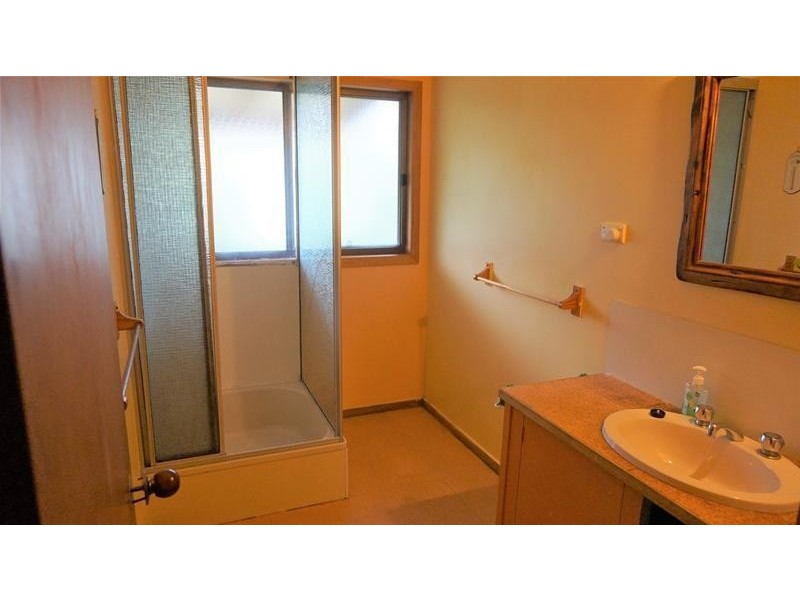 4 Christopher Court, Loch Sport VIC 3851