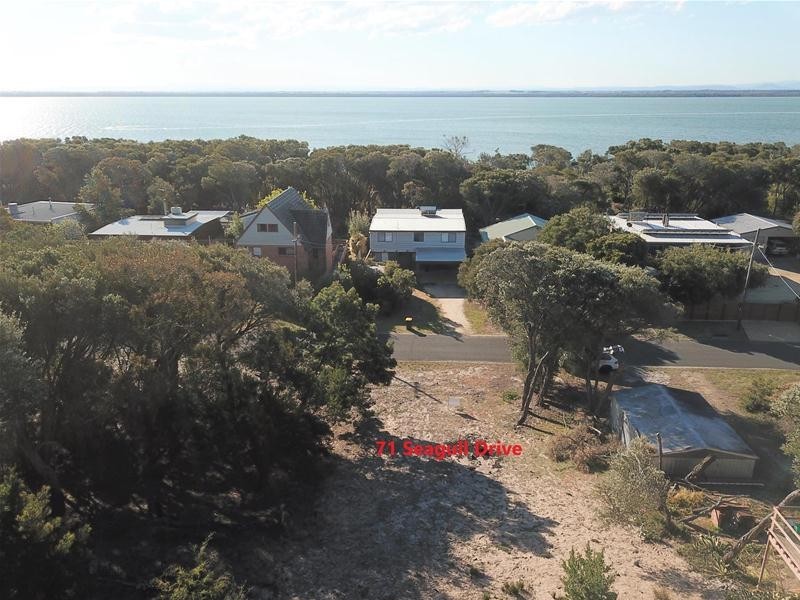 71 Seagull Drive, Loch Sport VIC 3851