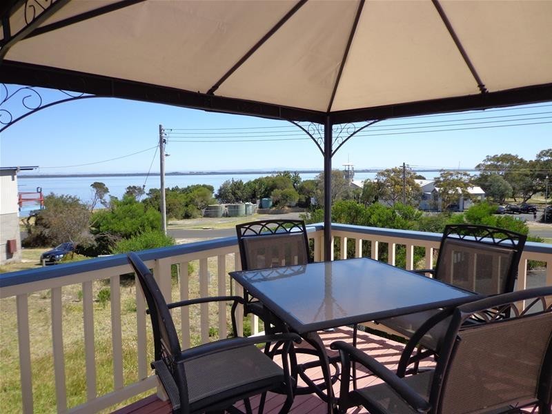 29 Cove Street, Loch Sport VIC 3851