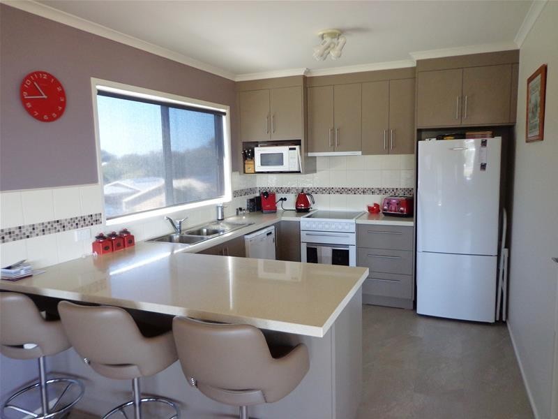 29 Cove Street, Loch Sport VIC 3851