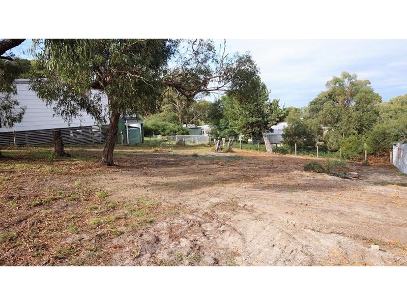 172 National Park Road, Loch Sport VIC 3851
