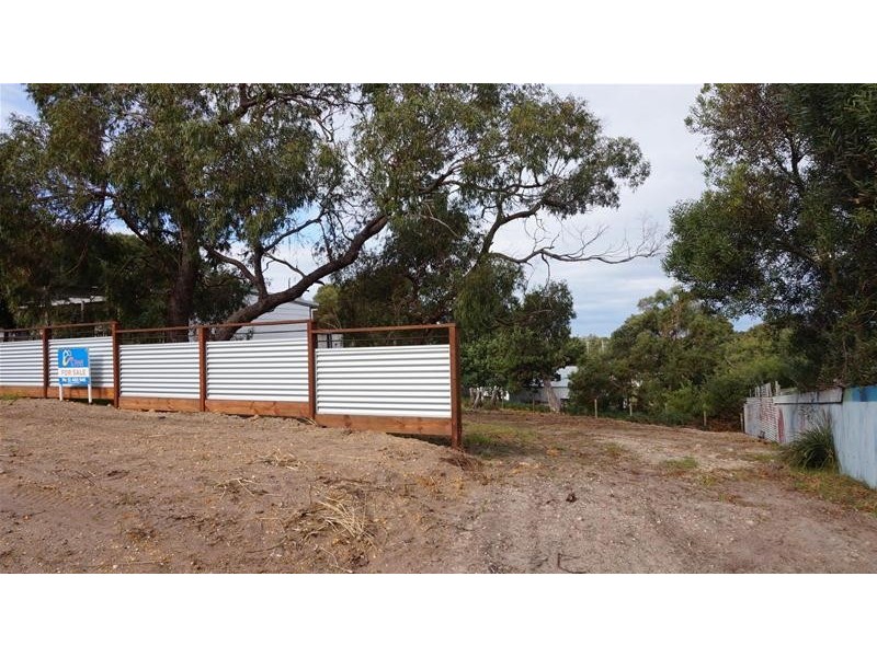 172 National Park Road, Loch Sport VIC 3851