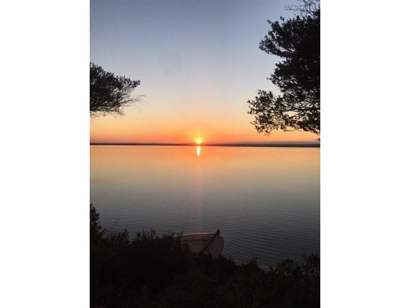 177 National Park Road, Loch Sport VIC 3851