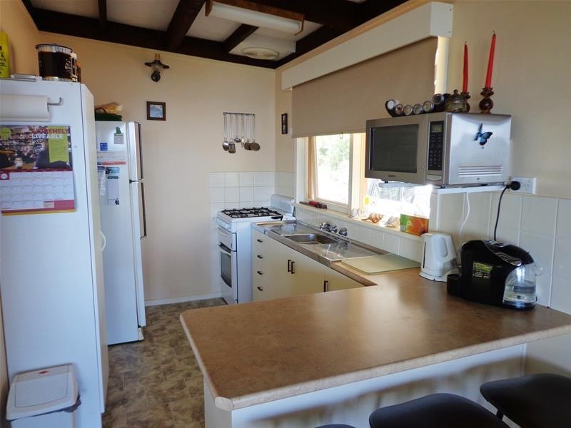 91 Wattle Grove, Loch Sport VIC 3851