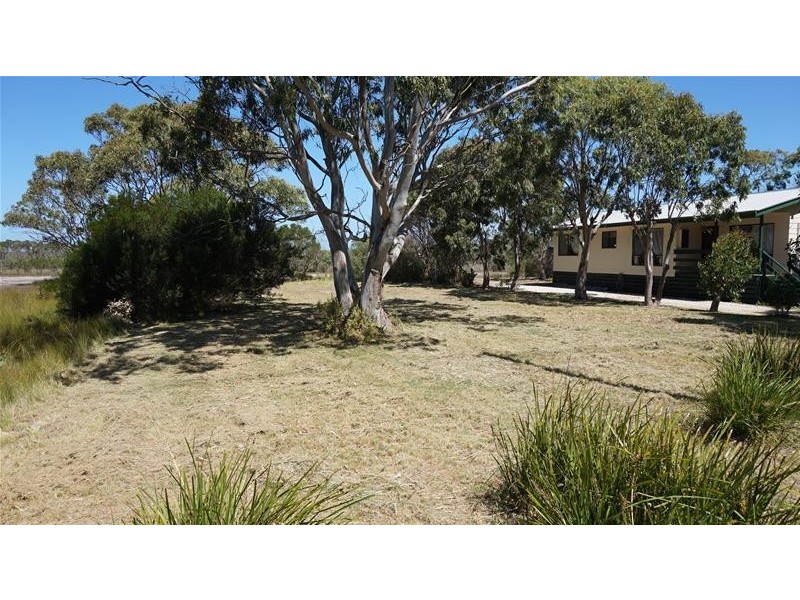 16 Davies Street, Loch Sport VIC 3851