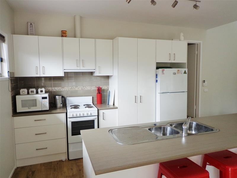 32 Victoria Street, Loch Sport VIC 3851