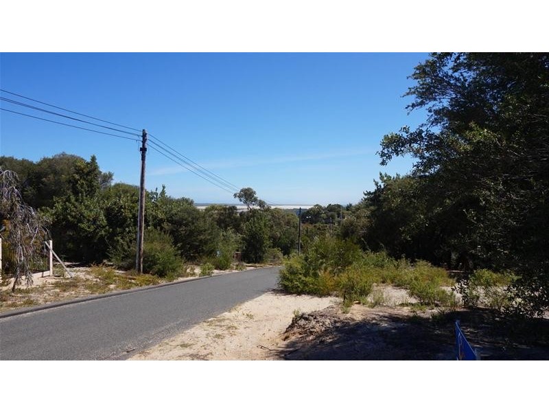 36 White Crescent, Loch Sport VIC 3851