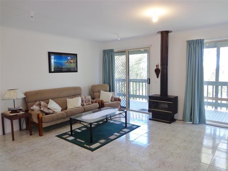 4 Mary Street, Loch Sport VIC 3851