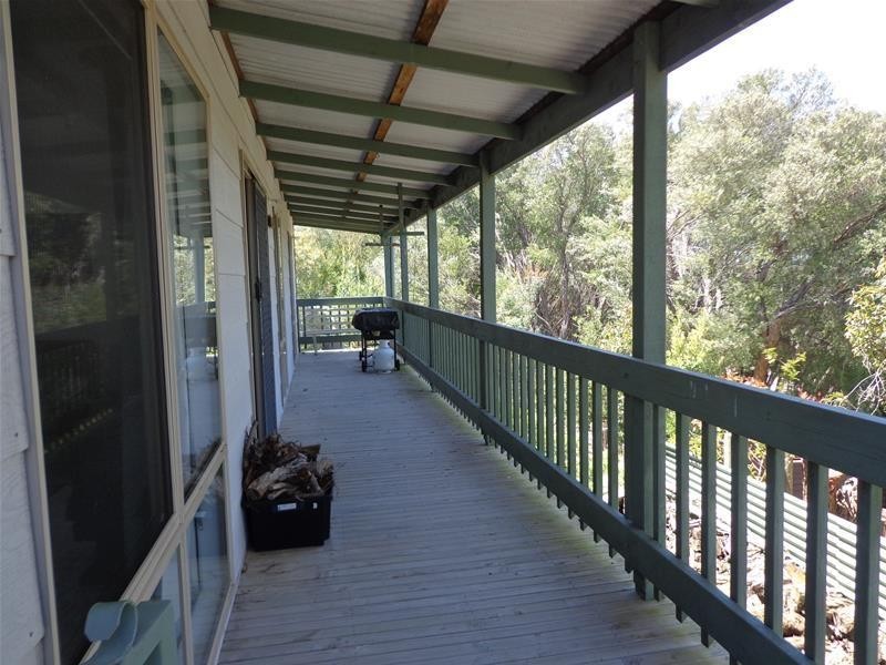 4 Mary Street, Loch Sport VIC 3851