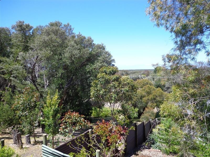 4 Mary Street, Loch Sport VIC 3851