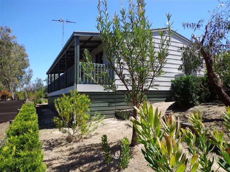 4 Mary Street, Loch Sport VIC 3851