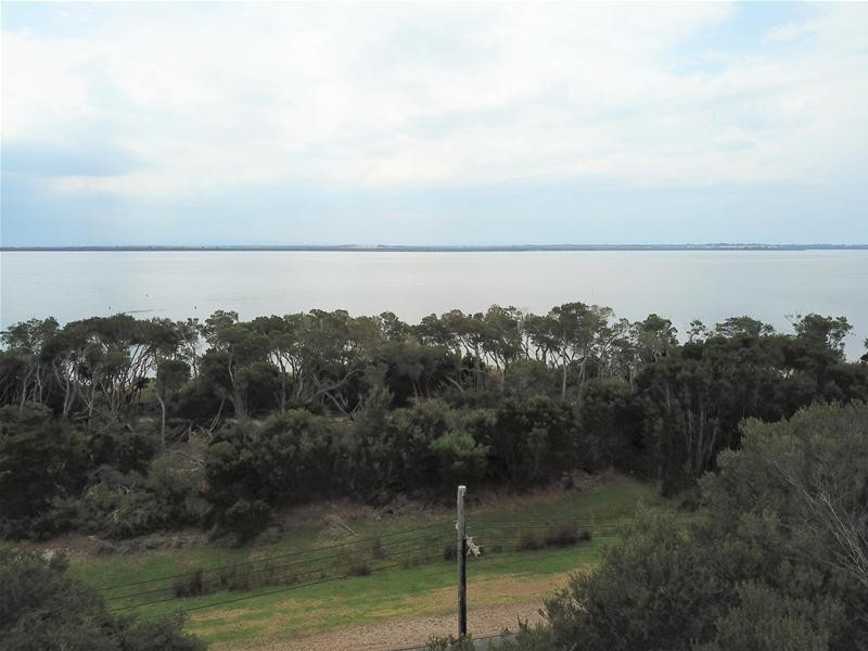 19 Seagull Drive, Loch Sport VIC 3851