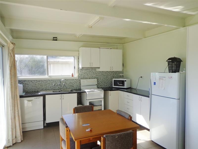 20 Victoria Parade, Loch Sport VIC 3851