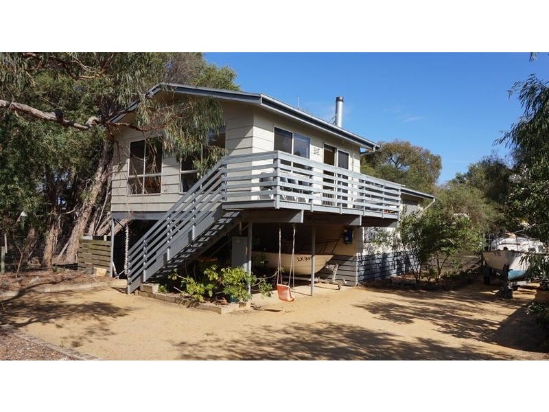 19 White Crescent, Loch Sport VIC 3851