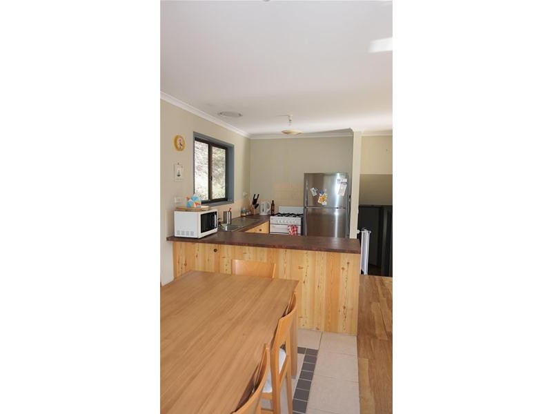 19 White Crescent, Loch Sport VIC 3851