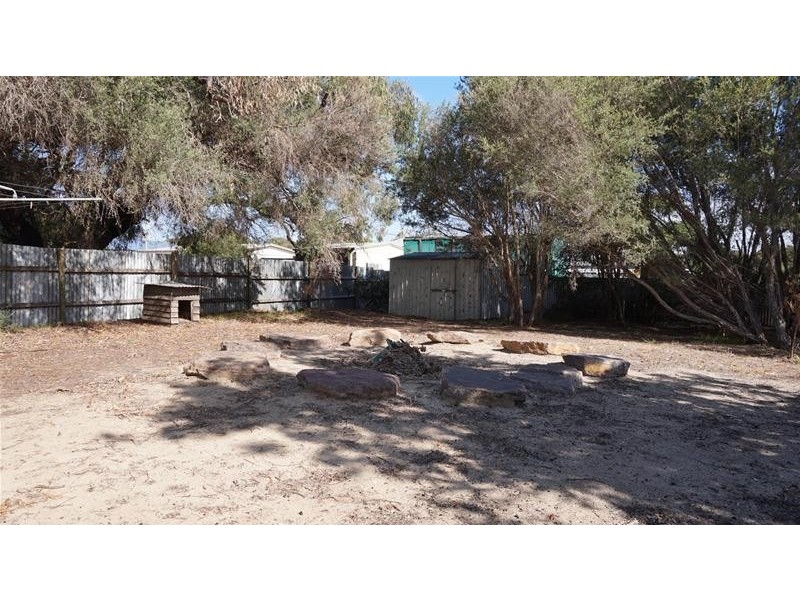 19 White Crescent, Loch Sport VIC 3851