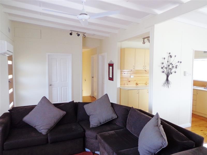 64 Victoria Street, Loch Sport VIC 3851