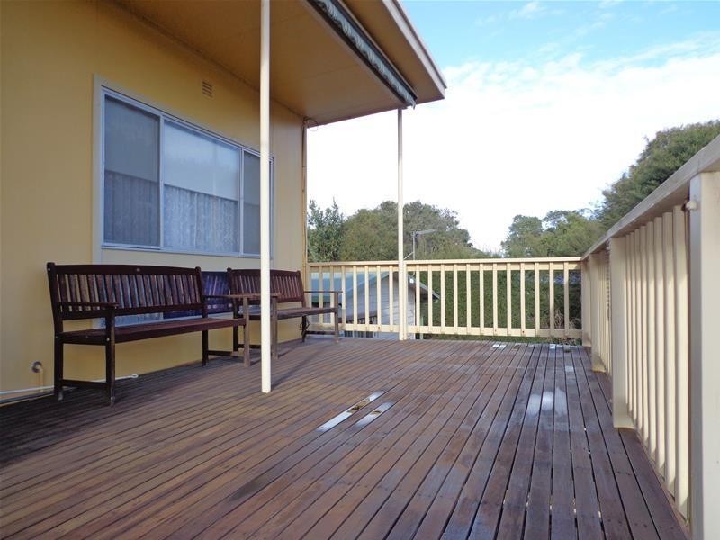 64 Victoria Street, Loch Sport VIC 3851