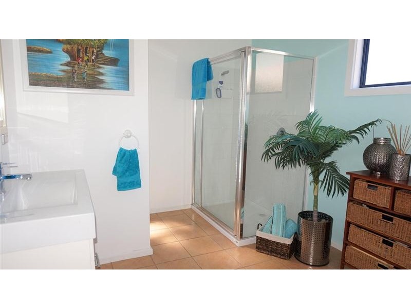 28 Central Avenue, Loch Sport VIC 3851