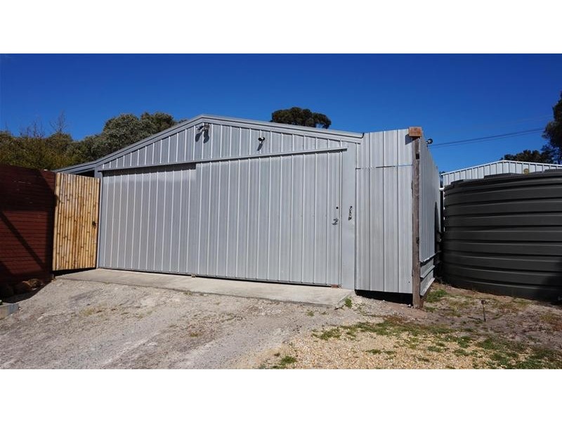 28 Central Avenue, Loch Sport VIC 3851