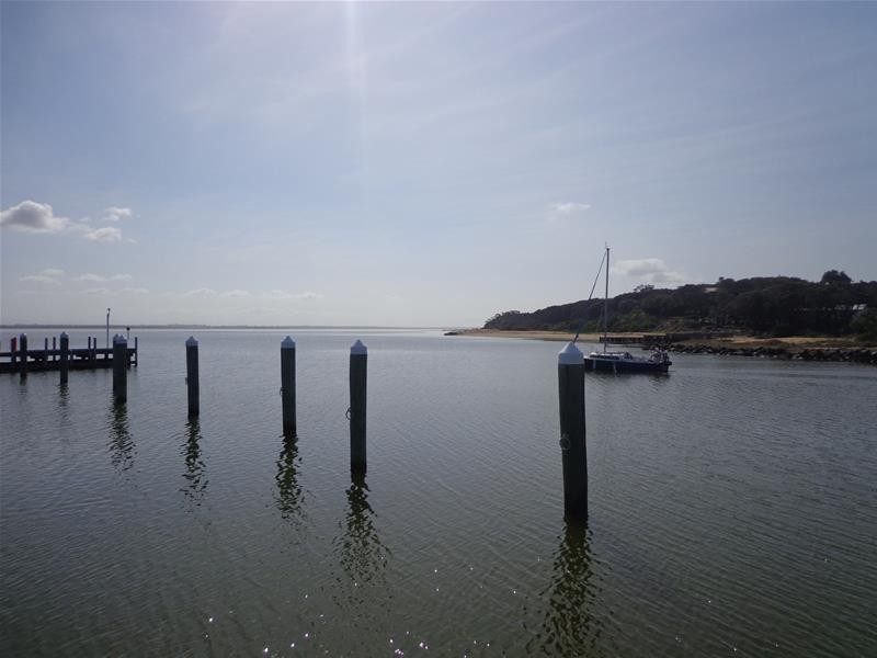 5 Holmes Street, Loch Sport VIC 3851