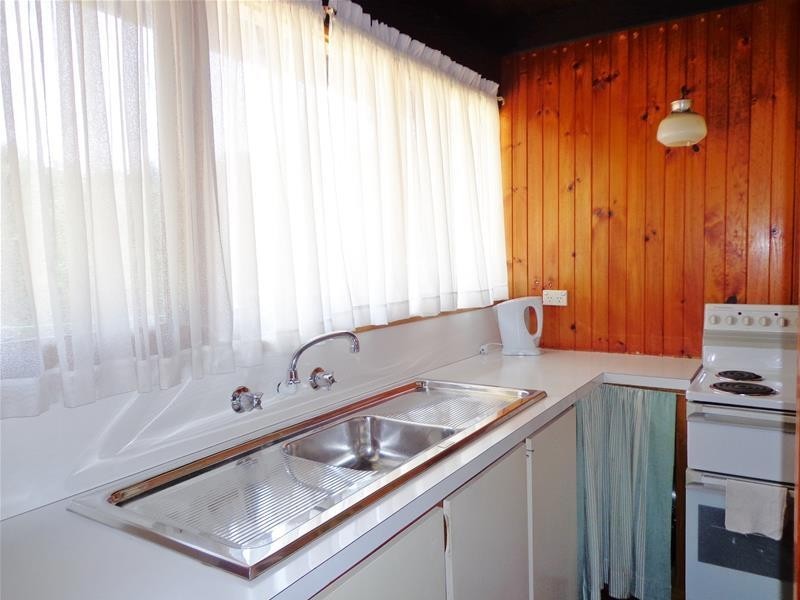 11 Central Avenue, Loch Sport VIC 3851