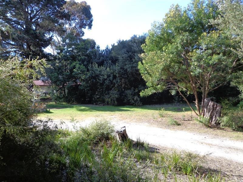 15 Central Avenue, Loch Sport VIC 3851