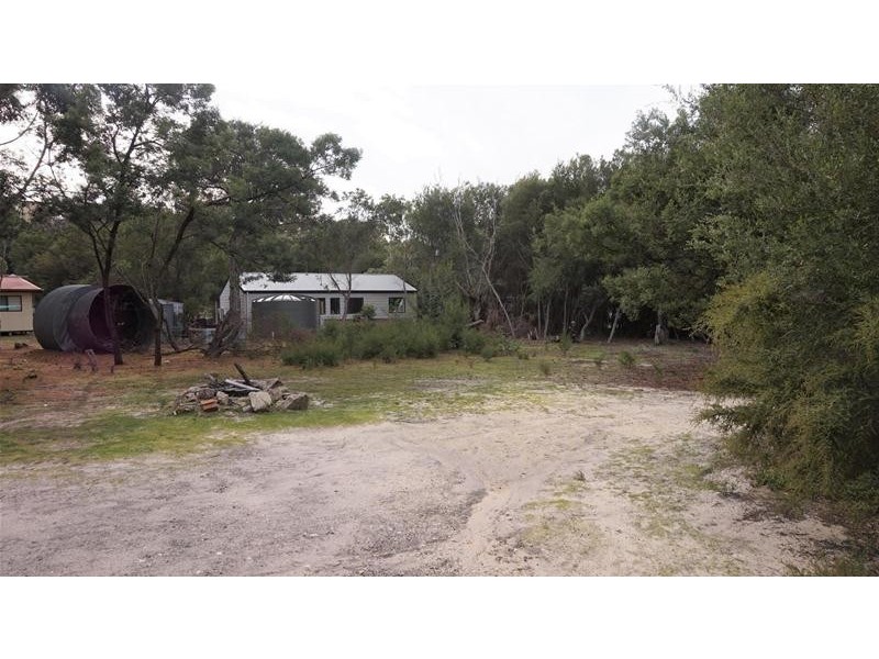 15 Central Avenue, Loch Sport VIC 3851