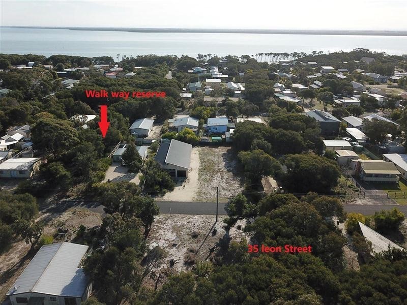 33 – 35 Leon Street, Loch Sport VIC 3851