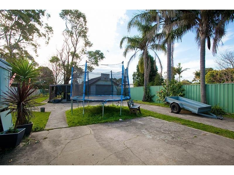 19 Chipilly Avenue, Engadine NSW 2233