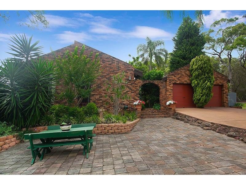 11 Valley View Crescent, Engadine NSW 2233