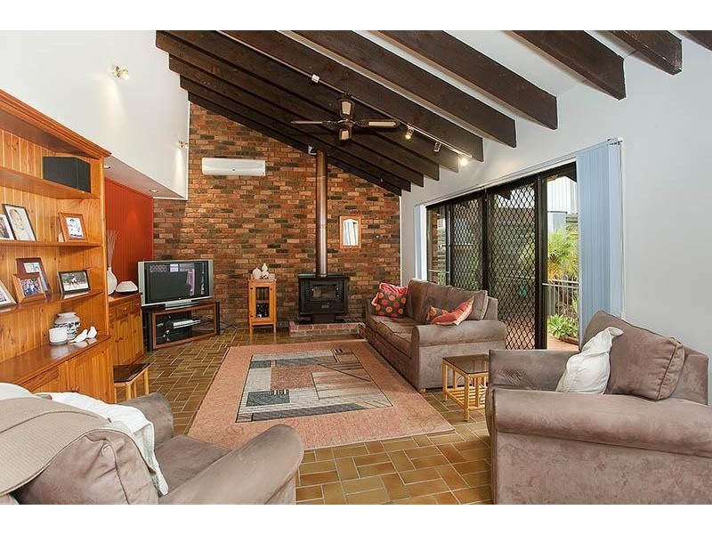 11 Valley View Crescent, Engadine NSW 2233