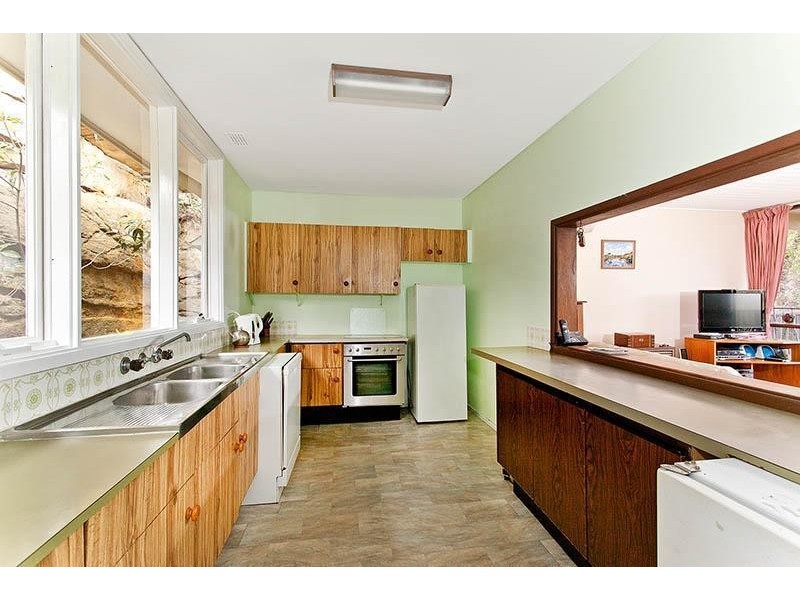 16 Electra Street, Heathcote NSW 2233