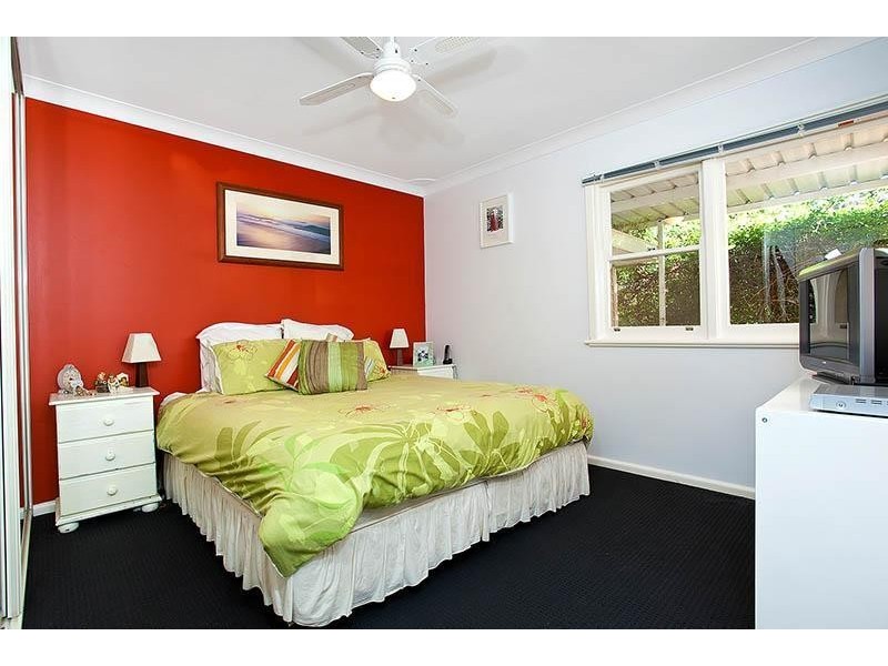 2 Blacket Street, Heathcote NSW 2233