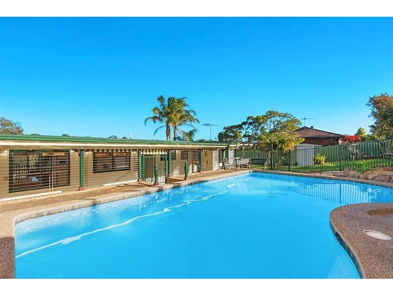 25 Dumbarton Place, Engadine NSW 2233