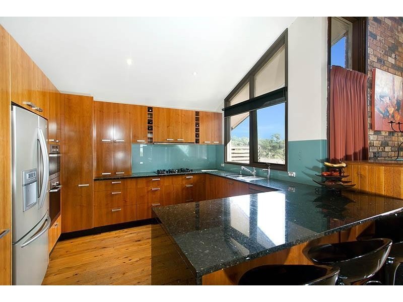 18 Glenora Road, Yarrawarrah NSW 2233