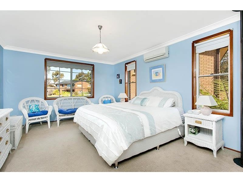 15 Henry Kendall Close, Heathcote NSW 2233