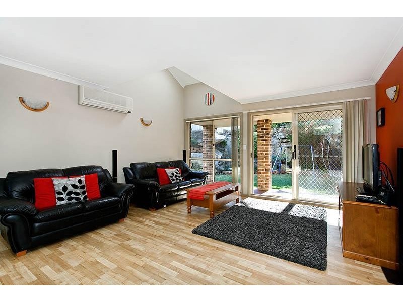 2/2 Wollybutt Road, Engadine NSW 2233