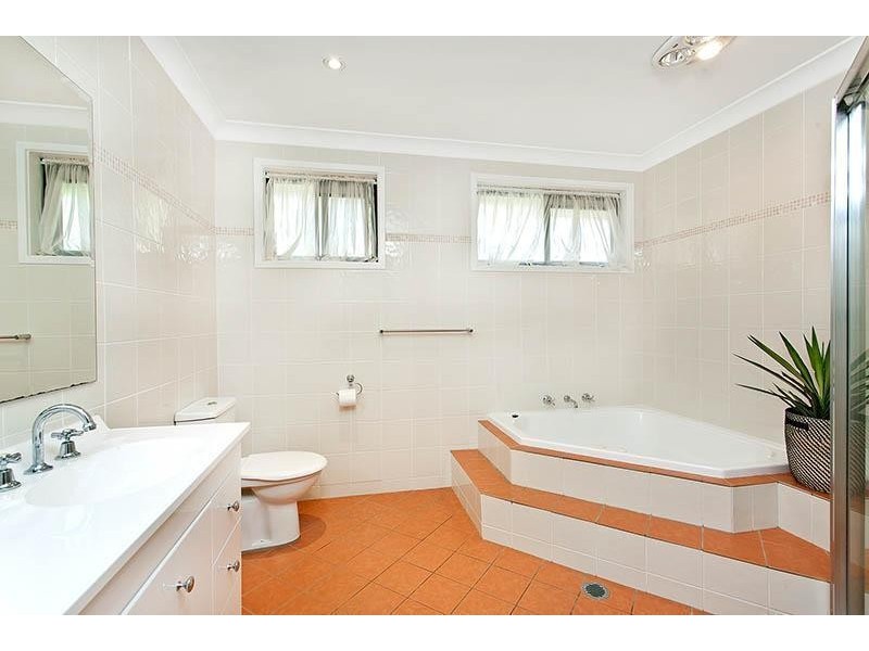 4 Tiber Place, Heathcote NSW 2233