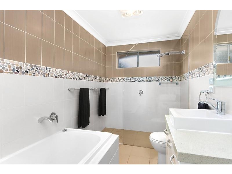 9 Woodford Crescent, Heathcote NSW 2233