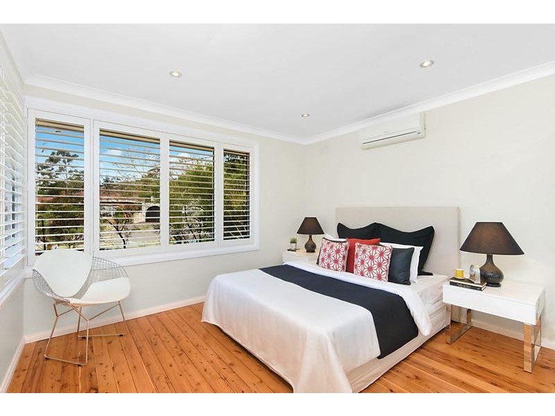 9 Woodford Crescent, Heathcote NSW 2233