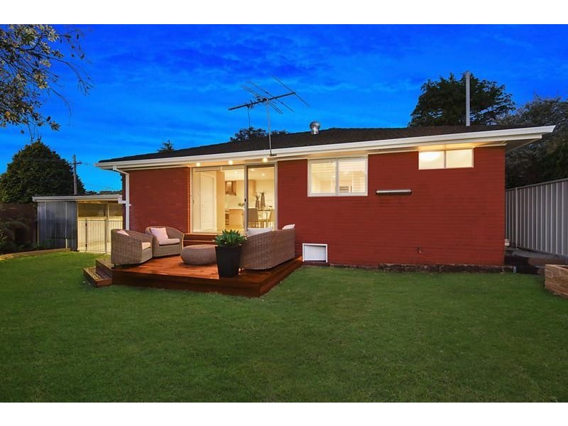 9 Woodford Crescent, Heathcote NSW 2233