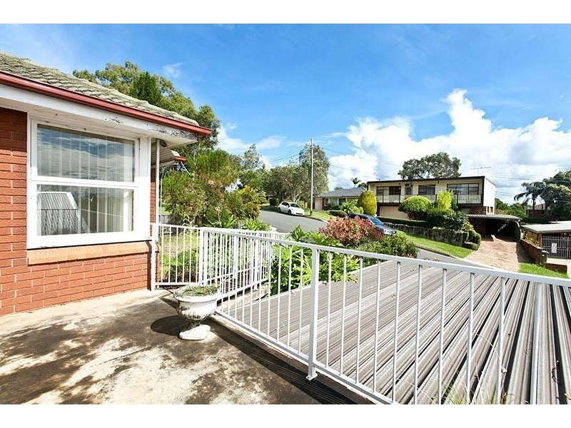 6 Tinakill Avenue, Engadine NSW 2233